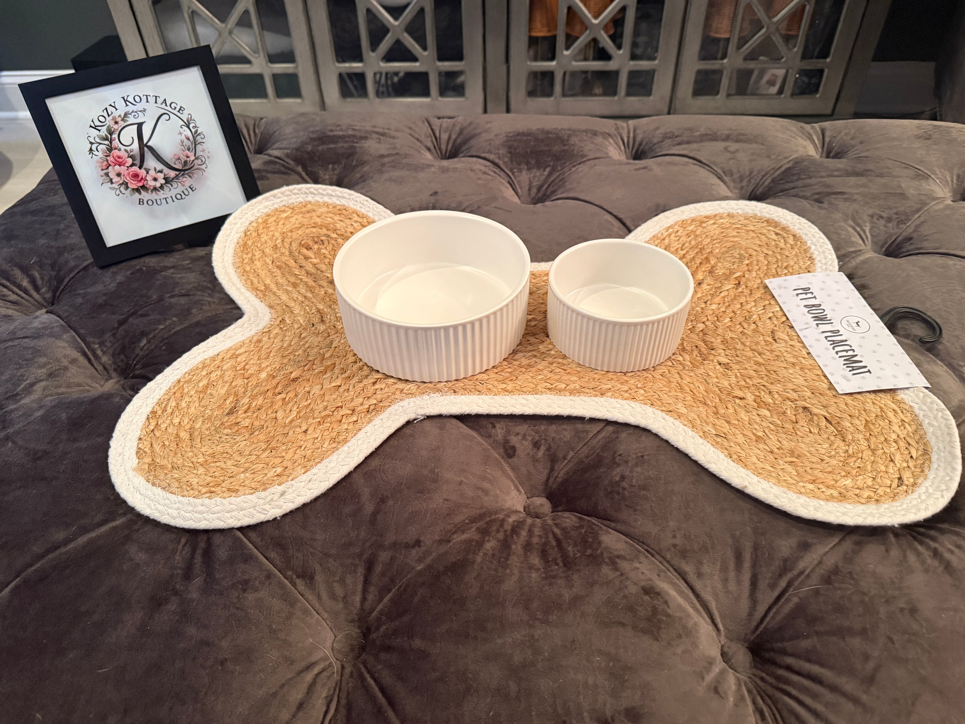 Jardin Ribbed Pet Bowl Collection – Modern Matte Exterior  White