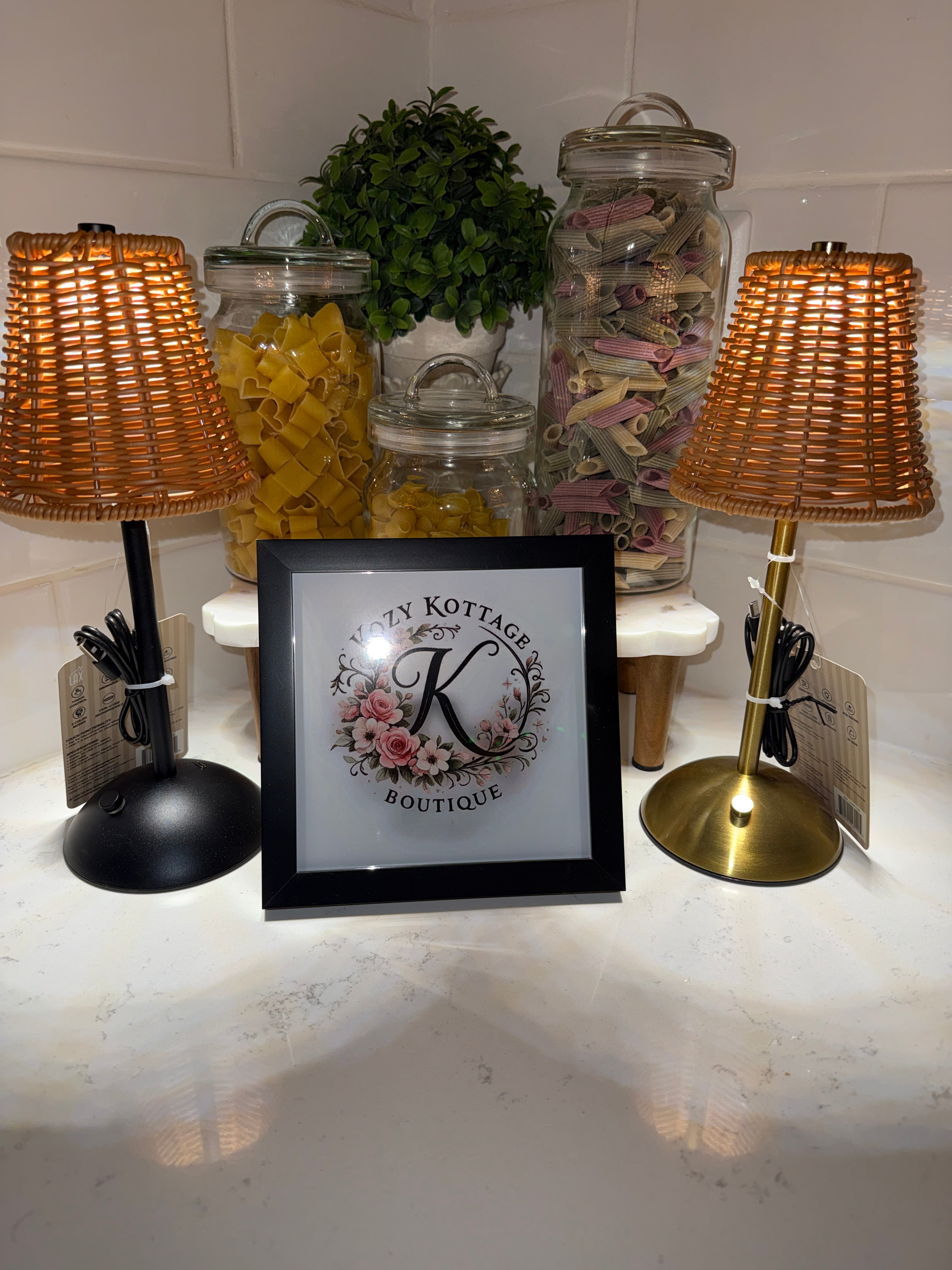 Rechargeable Rattan Led Lamp – Black or Gold