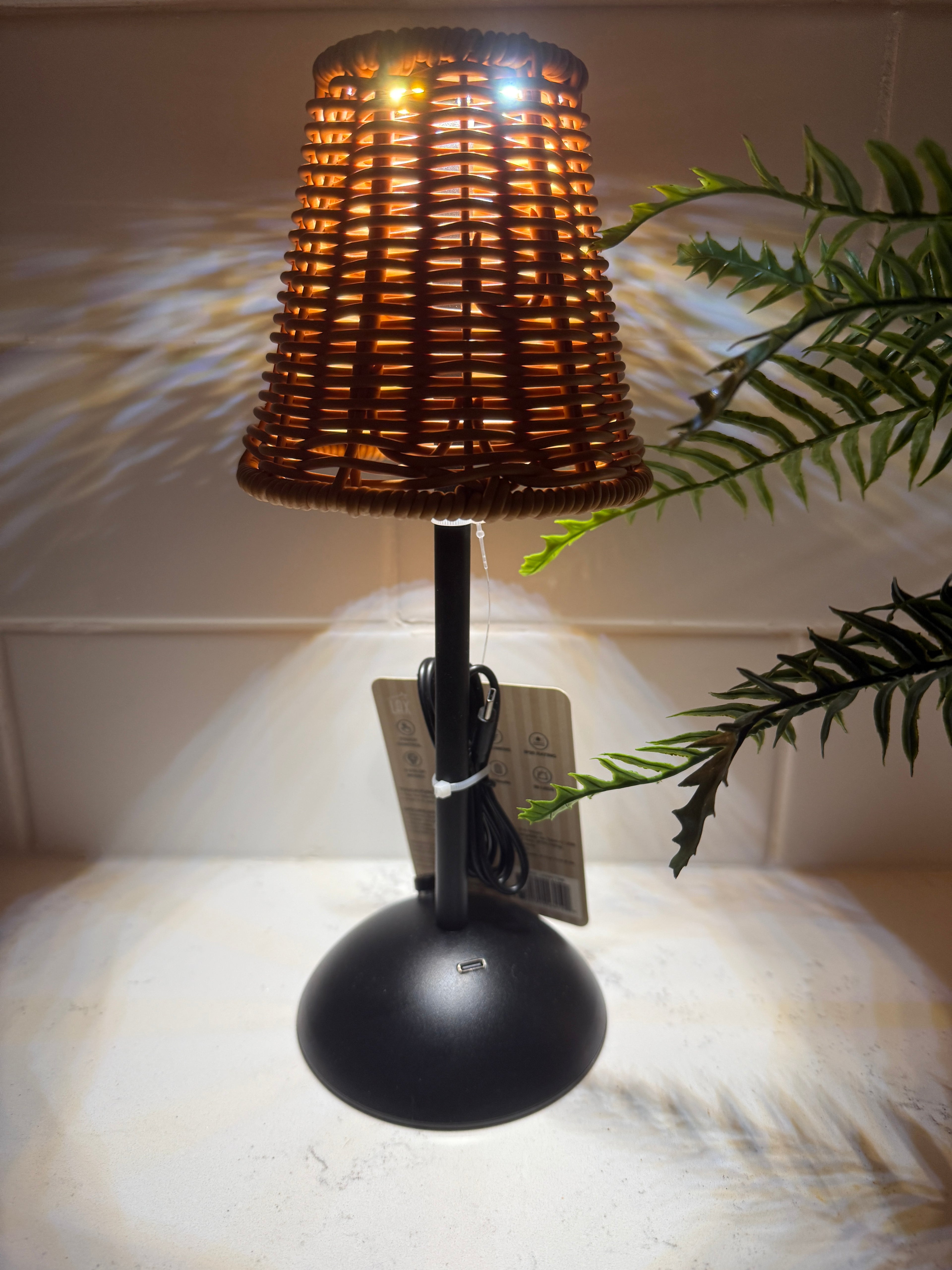 Rechargeable Rattan Led Lamp – Black or Gold